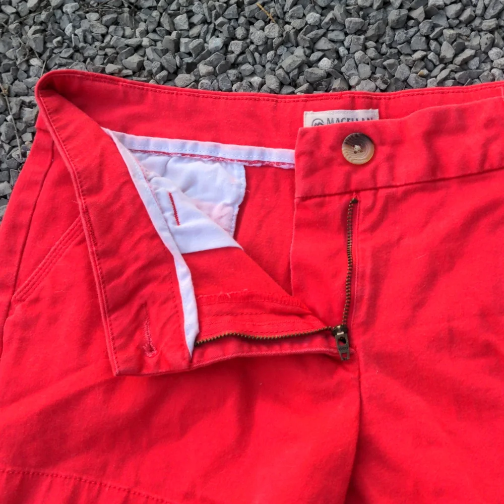 Magellan Outdoors Poppy Red Cotton/Spandex Chino Shorts w/ Tortoise Shell Button - Picture 5 of 12